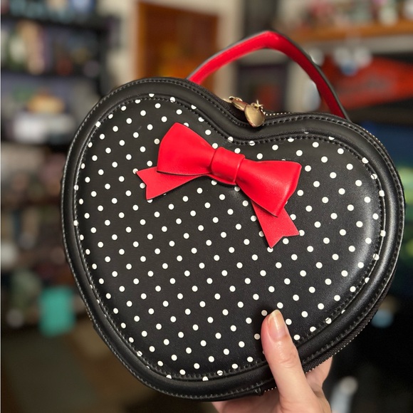 Heart-Shaped Black Polka Dot Retro bag with Red Bow - Picture 2 of 10